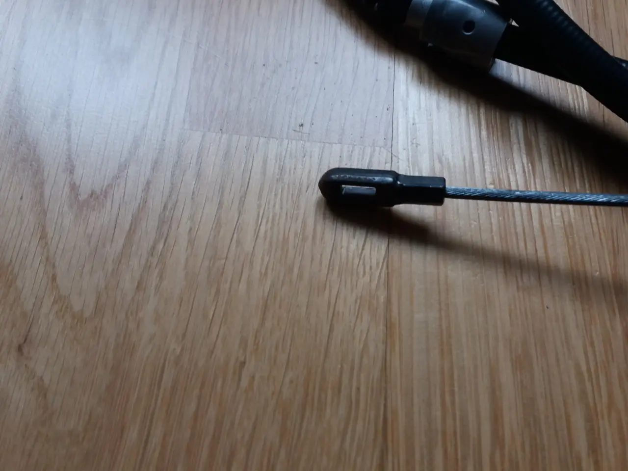 Billede 3 - Håndbremsekabel Opel Vextra 2,0