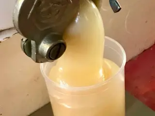 🍯Presset og koldrørt honning uden tilsætning.  