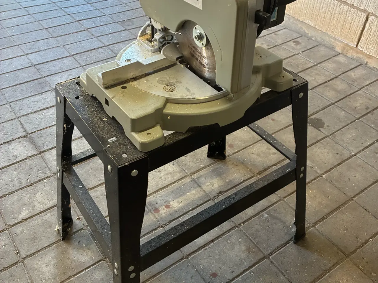 Billede 1 - Kap/geringssav 1200W