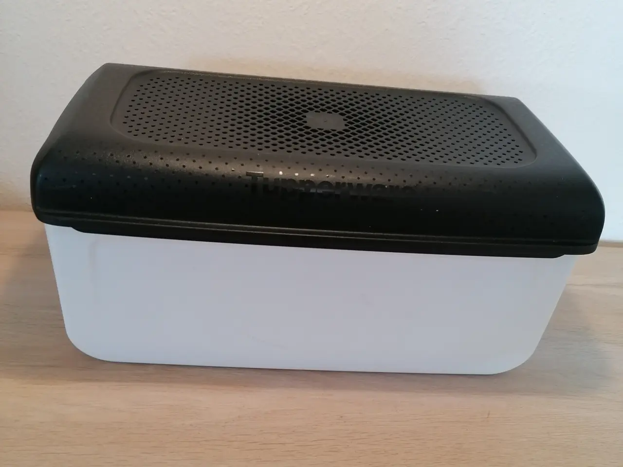 Billede 1 - Tupperware Toast Master (brødboks) med membran