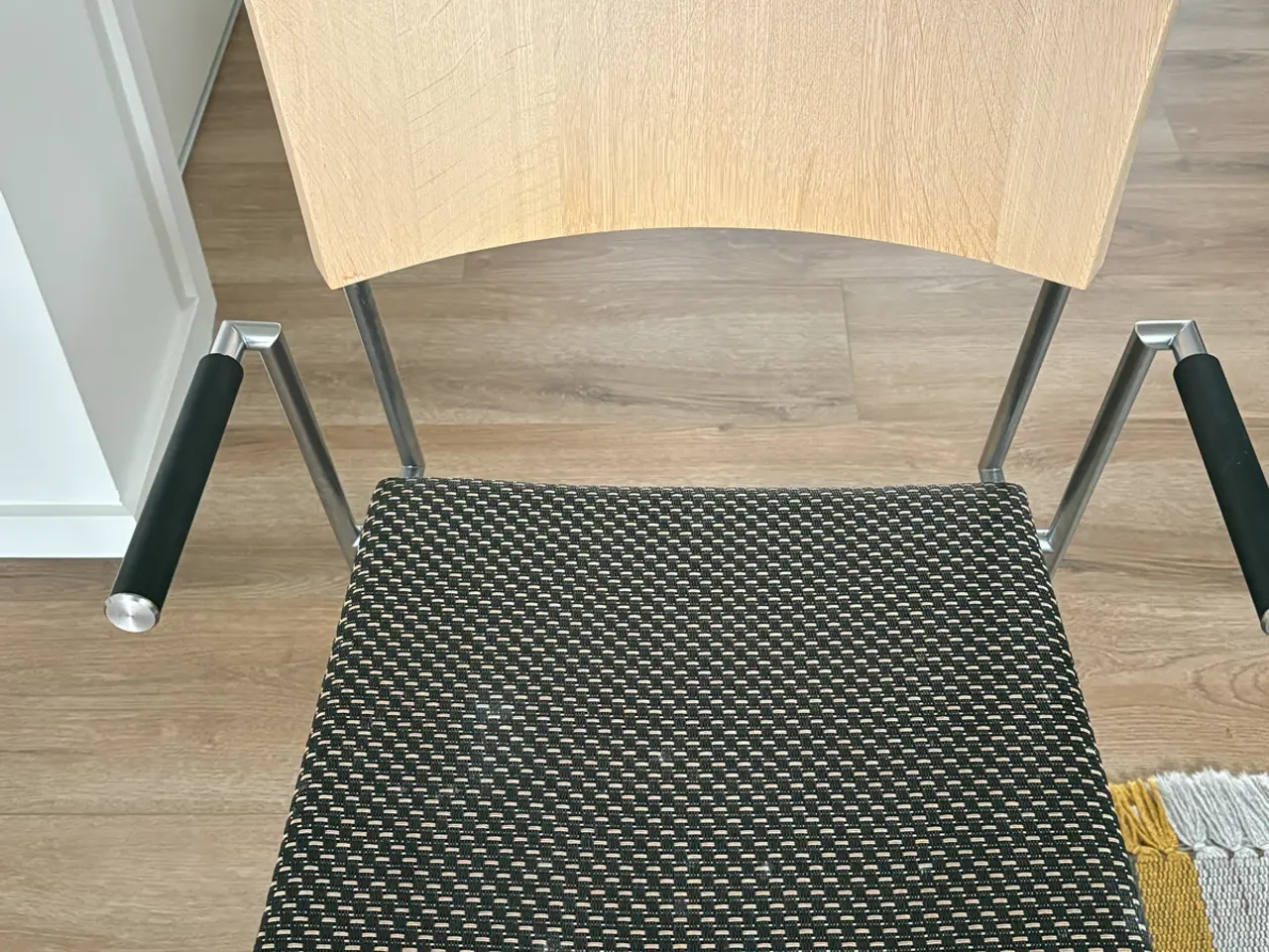 Billede 3 - Spisebord i eg med 6 stole