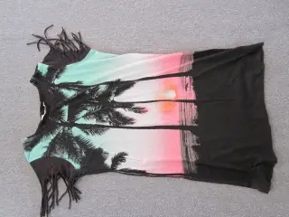 Smart sommerkjole i str. 170 fra H&M