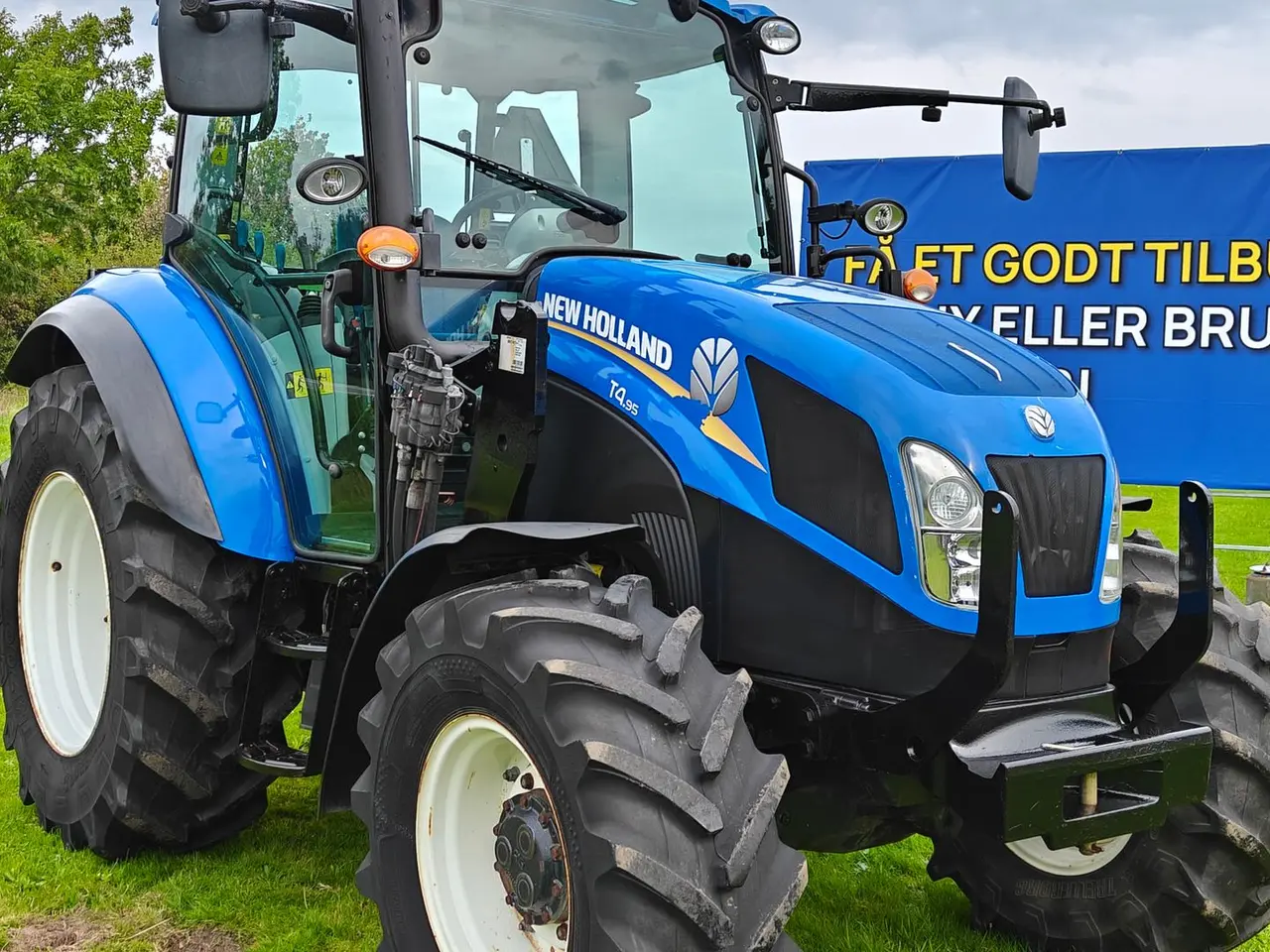Billede 4 - New Holland T4.95 Med frontlæsser