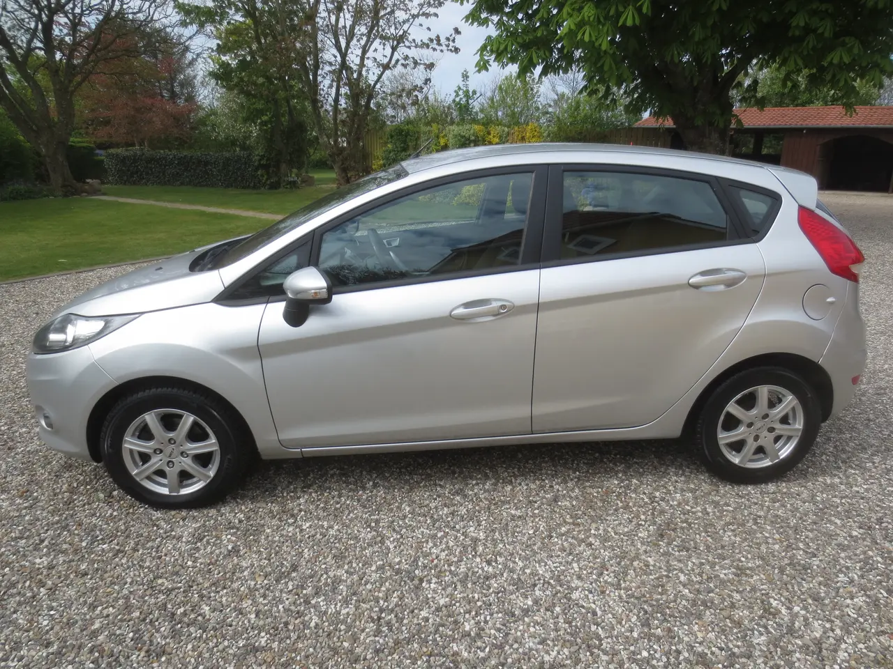 Billede 9 - Pæn Ford Fiesta 1.6 TD år 12 