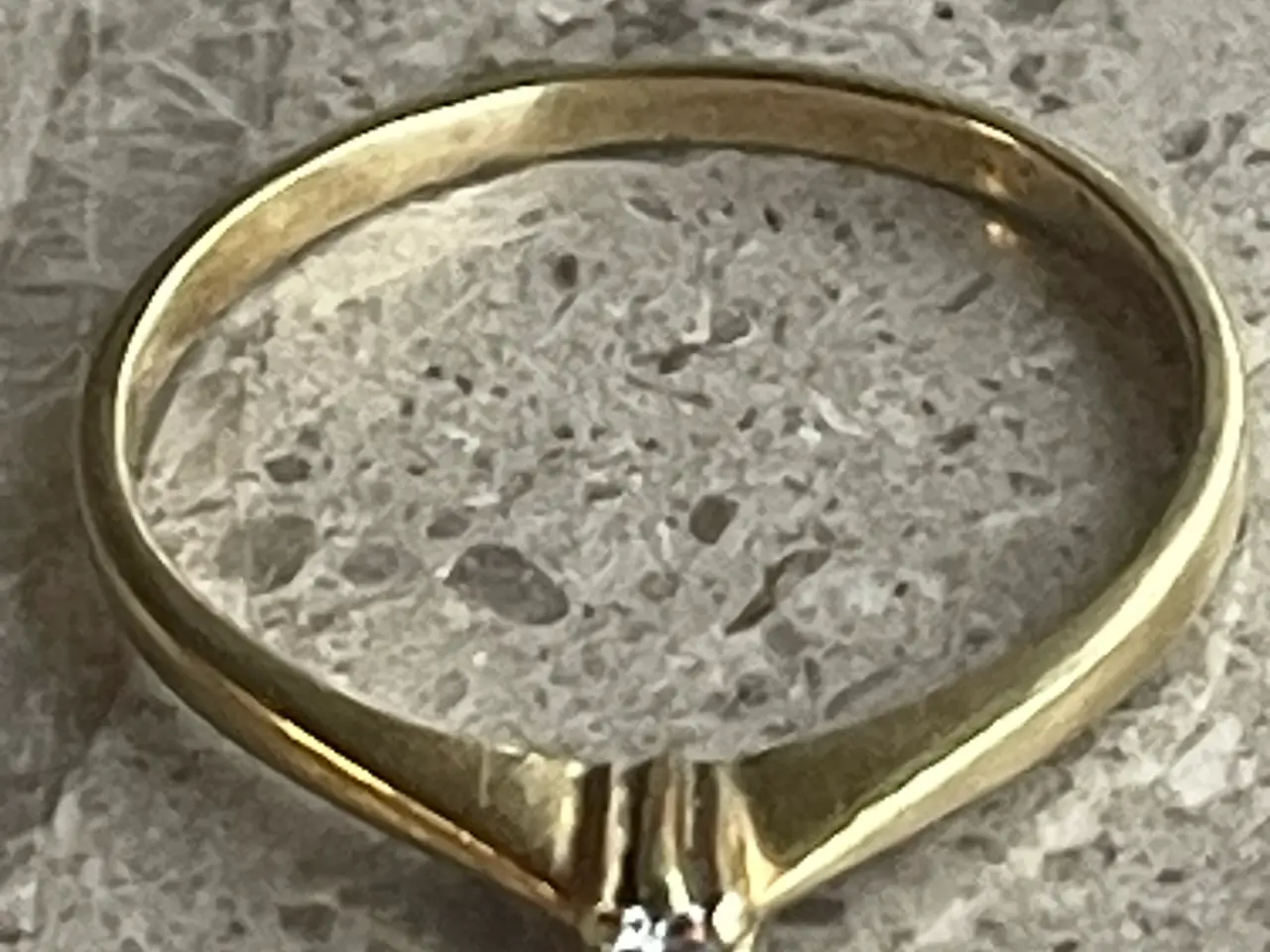 Billede 3 - Solitairering i 14 karat hvidguld.
