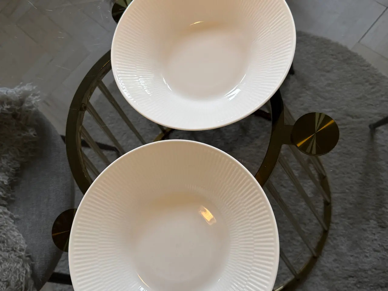 Billede 3 - Royal Copenhagen Hvid Riflet dybe tallerkener