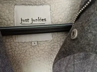 Grå frakke fra just junkies
