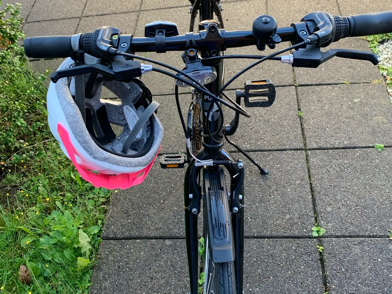 Billede 1 - Sort cykeldame