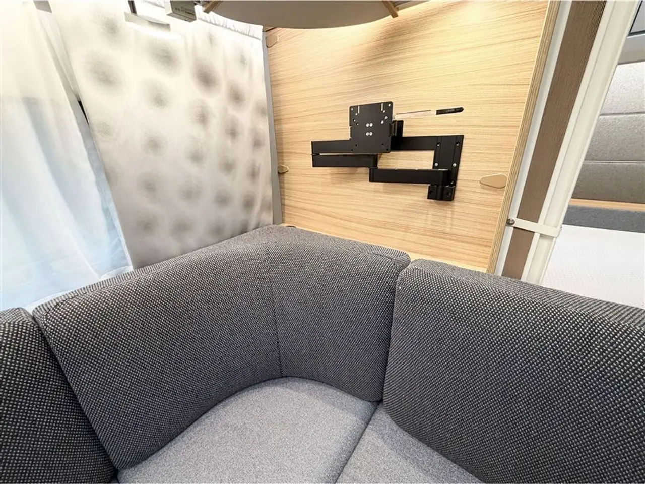 Billede 9 - 2022 - Dethleffs Camper 540 QMK D-Line   Dobbeltseng-Køjer-Gulvtemp.-Mover-Aircon-Telt