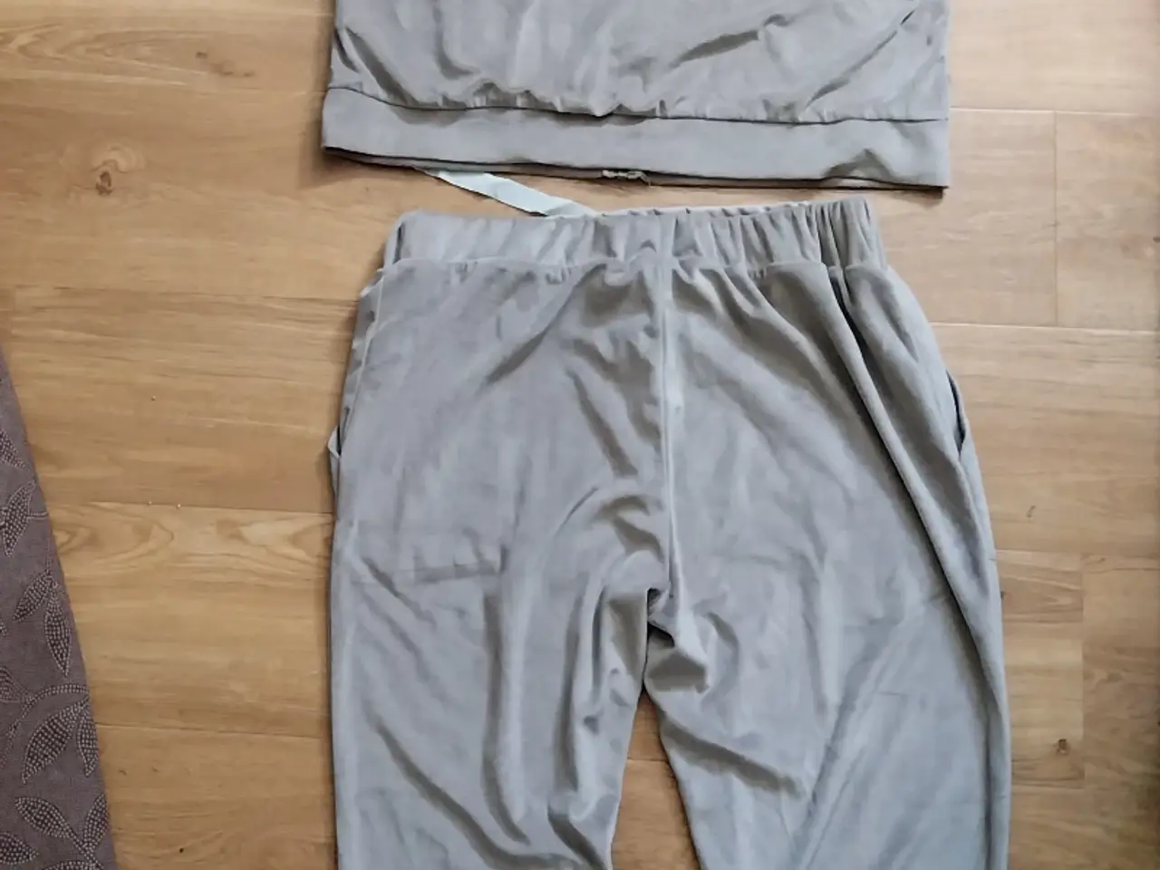 Billede 9 - Oeko tex jogging dragt str. S / M