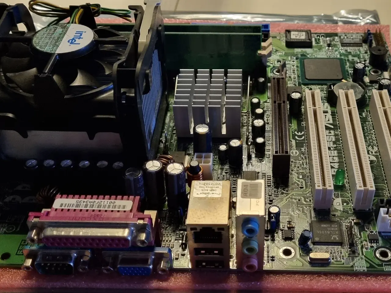 Billede 1 - Asus bundkort med Pentium 4 CPU, køler og Ram