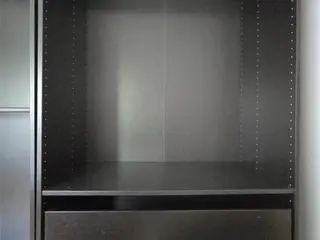 Sort PAX Garderobeskab fra IKEA