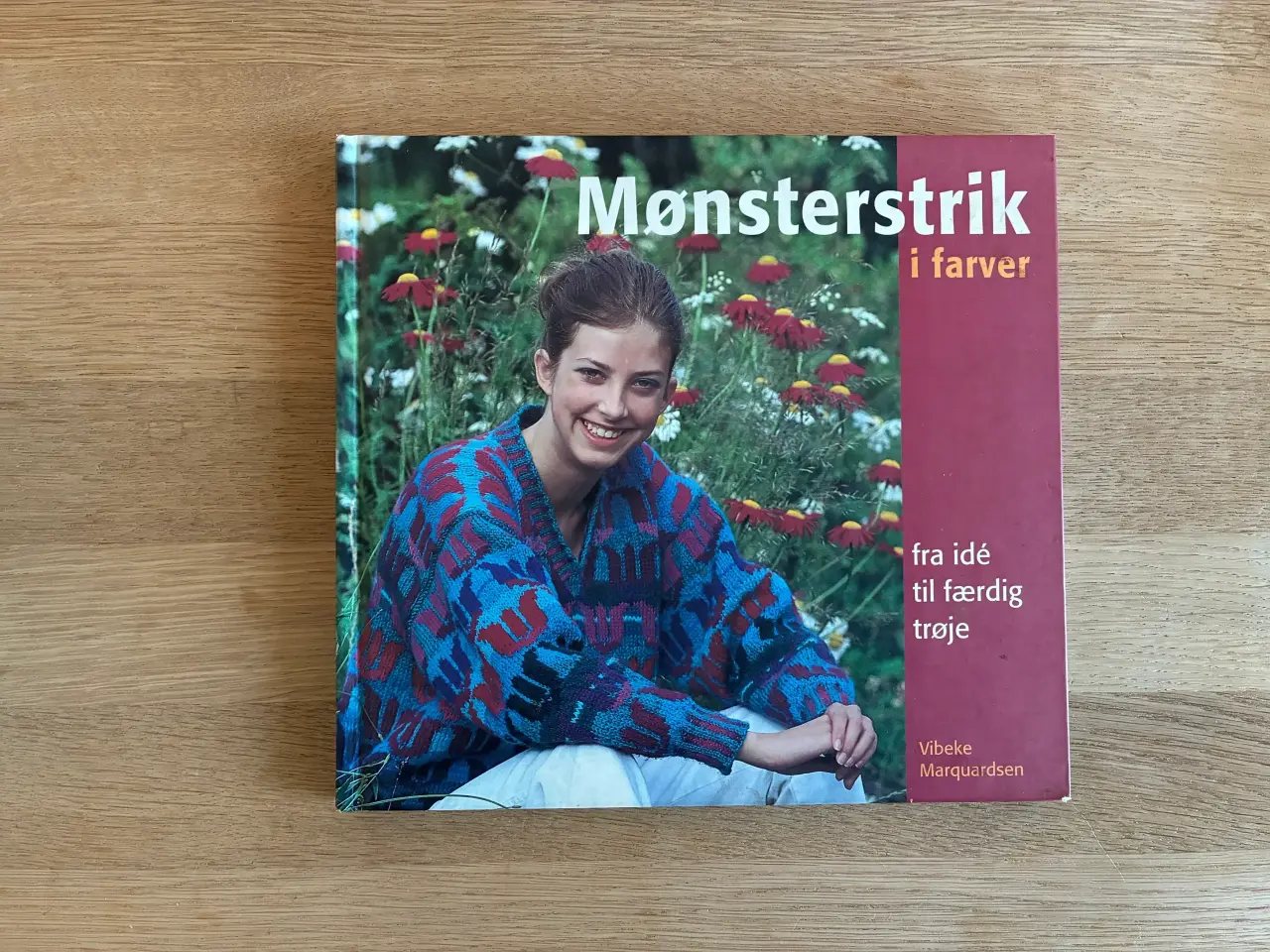 Billede 1 - Mønsterstrik i farver - fra idé til færdig trøje