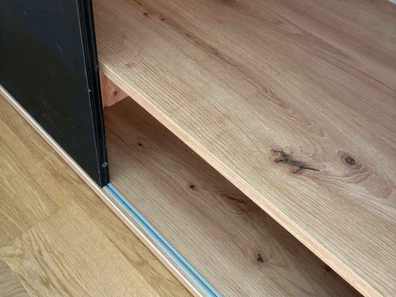 Billede 4 - Skrivebord i eg laminat