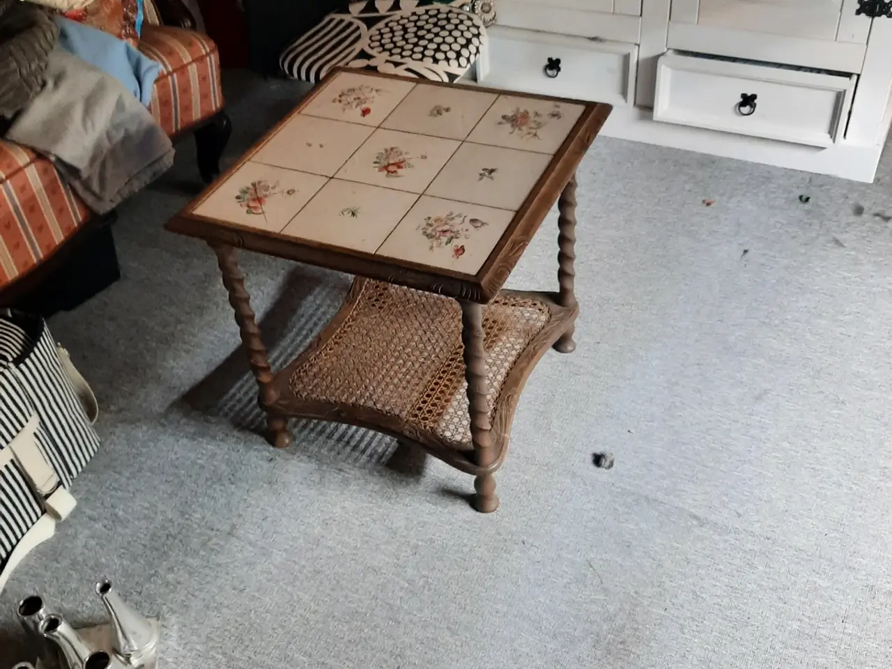 Billede 1 - Gl. Bord med kakkeler