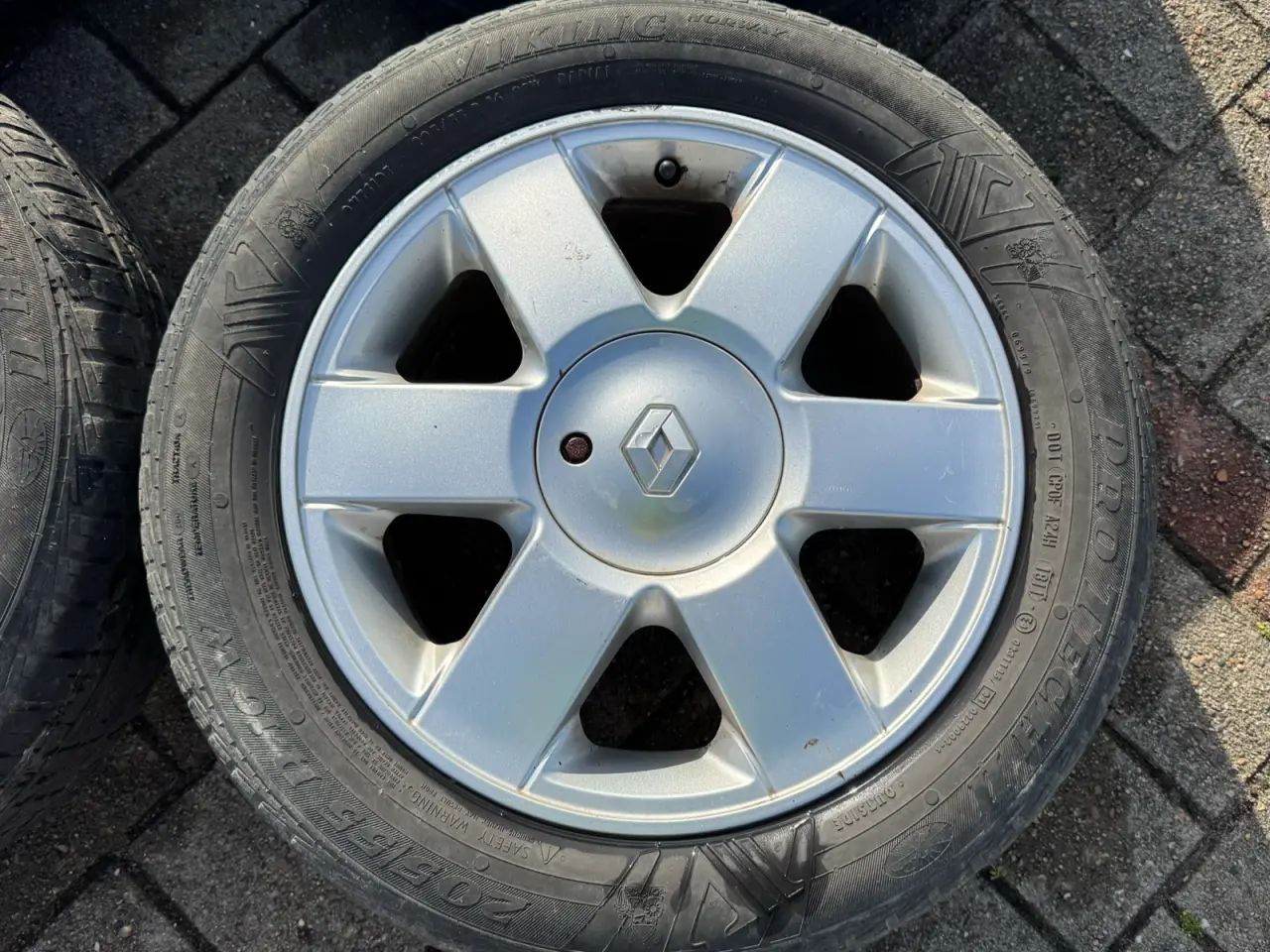 Billede 3 - Renault Megane originale alufælge sælges