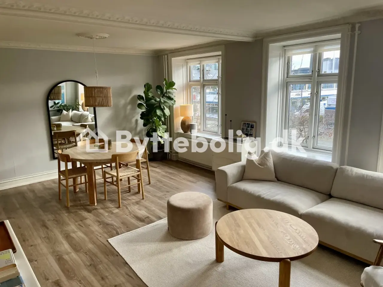 Billede 3 - Lys og rommelig i hjertet af Vesterbro ved Kødbyeb