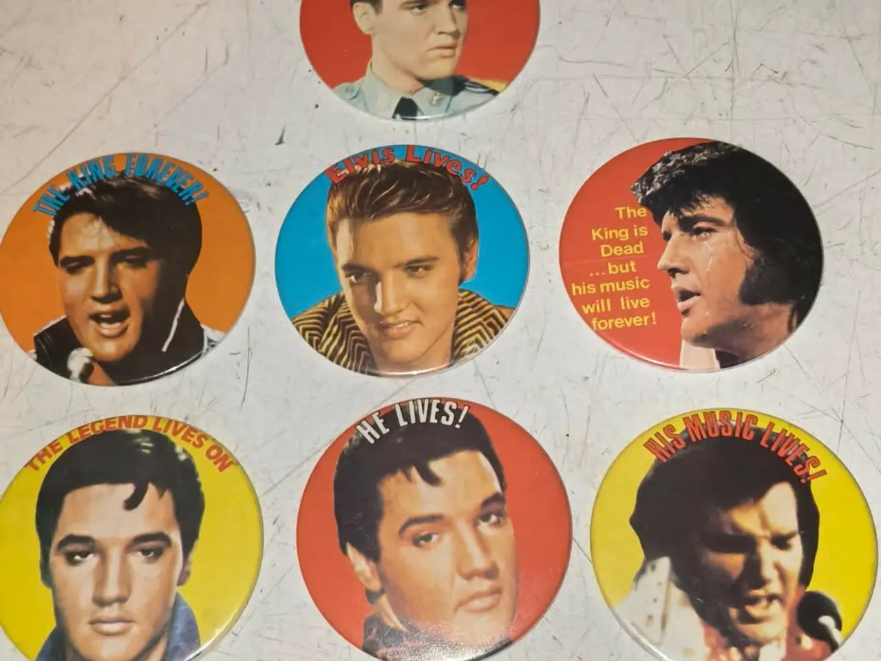 Billede 1 - 7 fede elvis badges vildt fede og retro