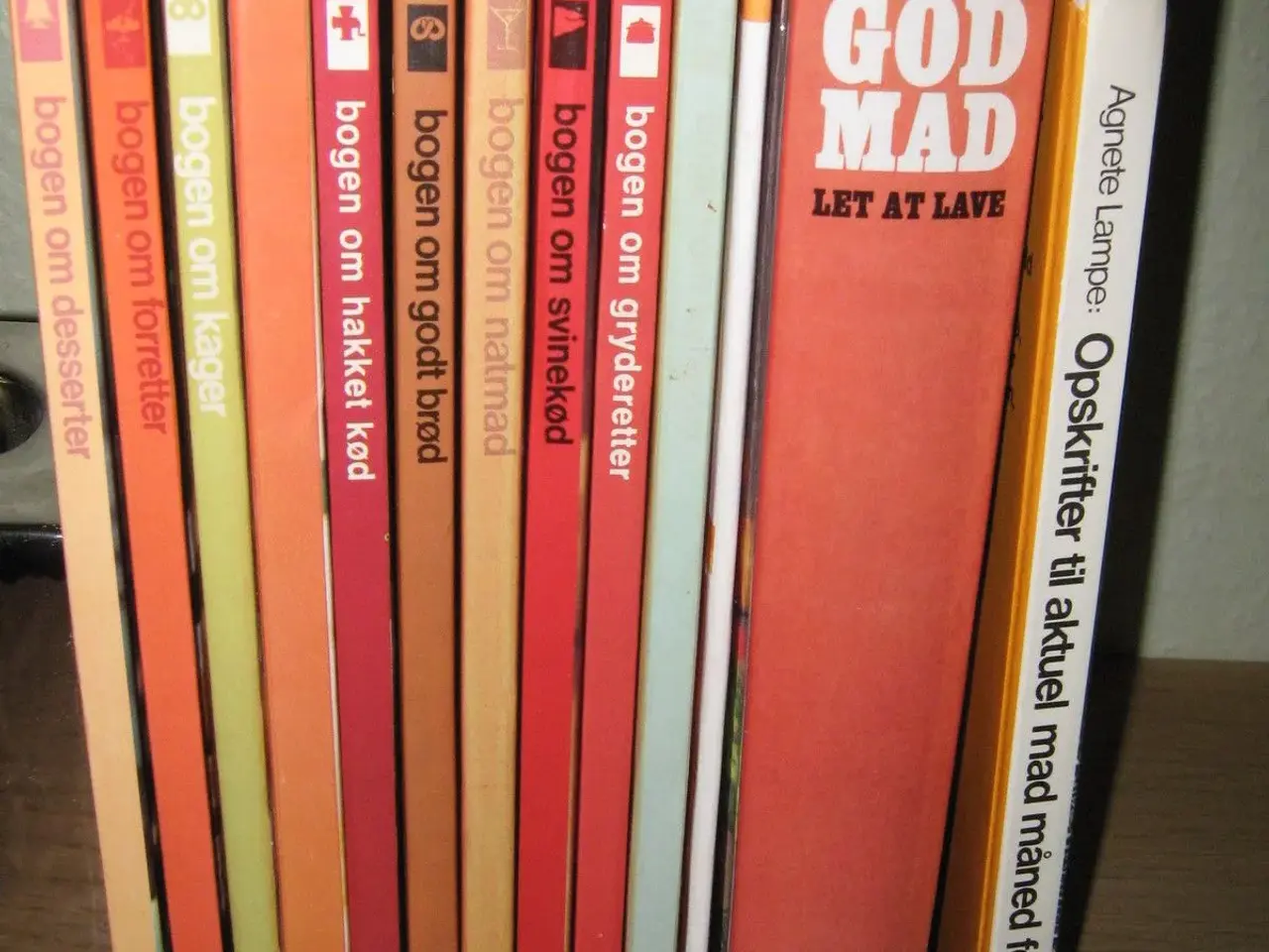 Billede 1 - Serien: Bogen om.., God mad..+Opskrifter