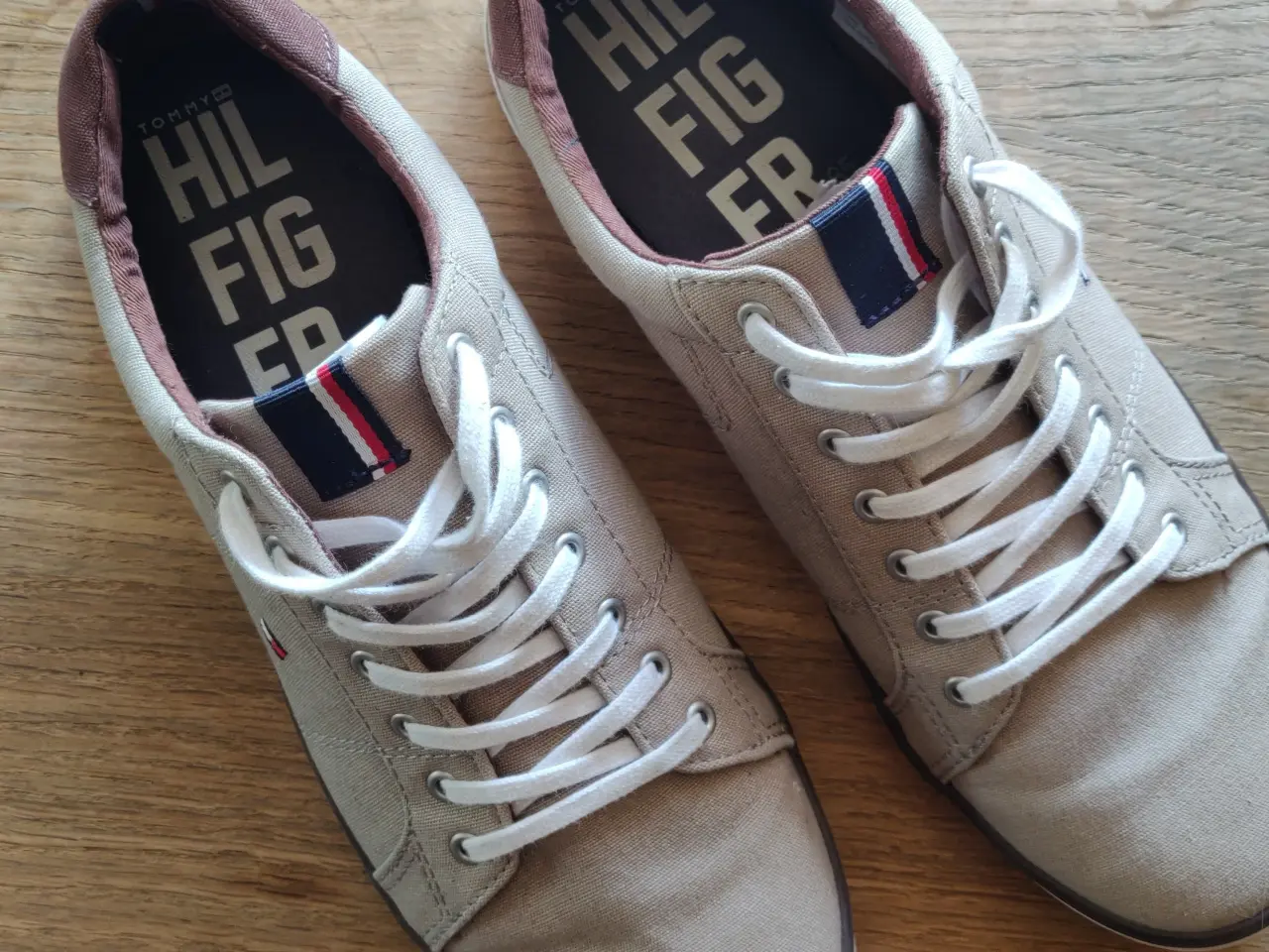Billede 2 - Lækre Hilfiger sneakers