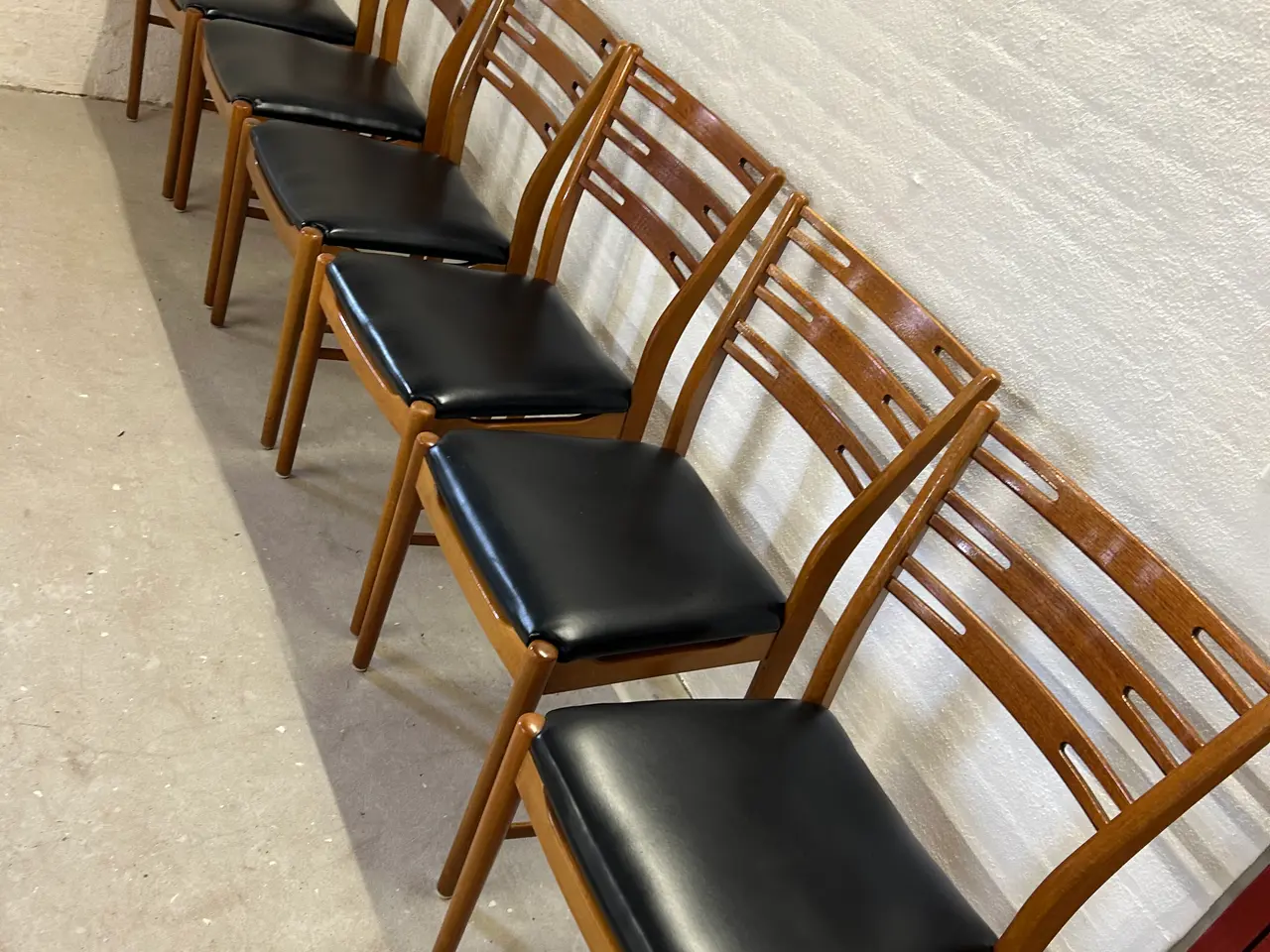 Billede 2 - Farstrup teaktræ model 219 i flot stand med et ans