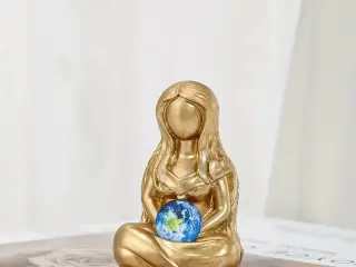 * Moder Jord-figur (Gaia-gudinde) - siddende i Lot