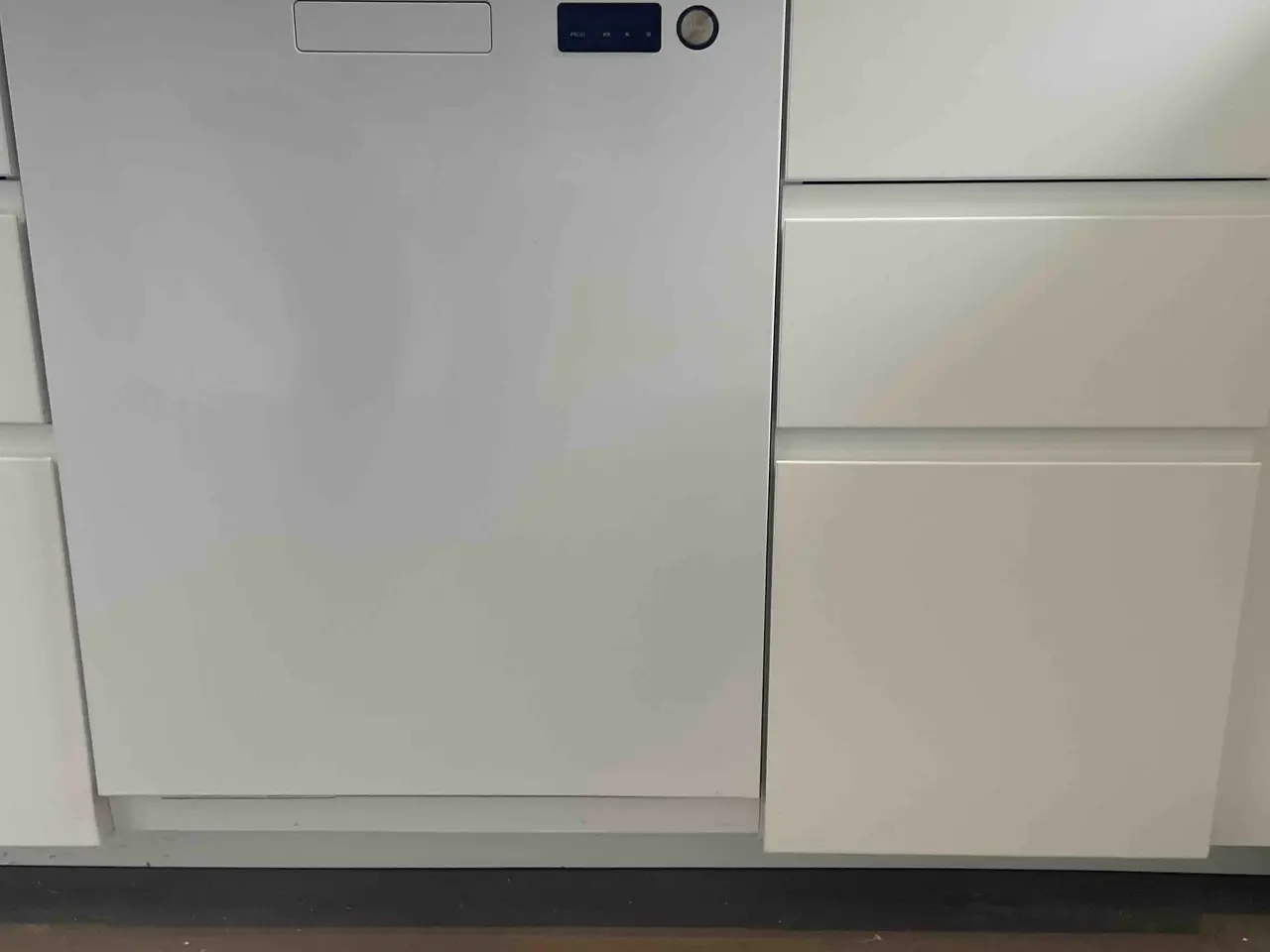 Billede 15 - Nyere IKEA køkken, med gode hvidevarer