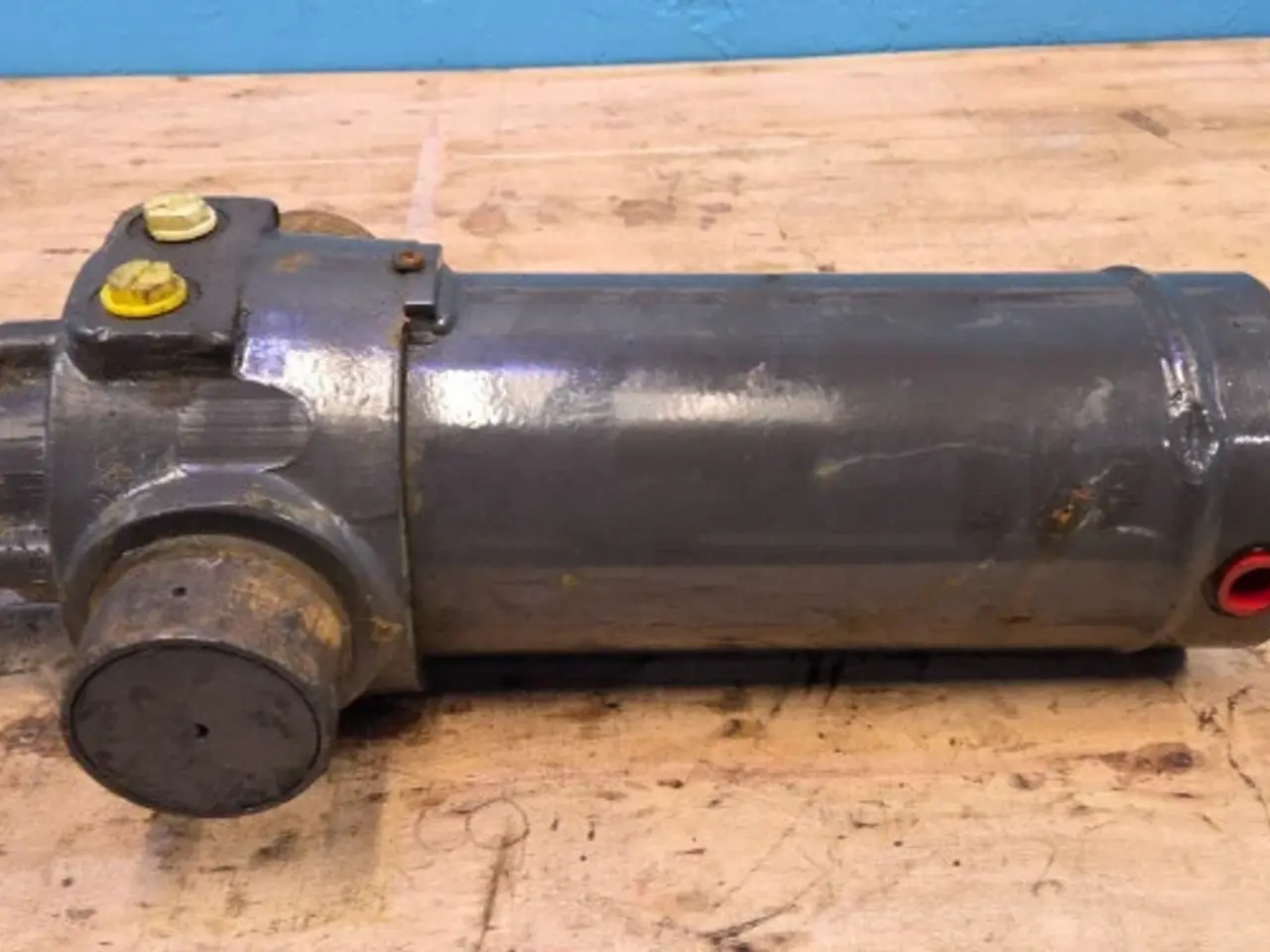Billede 7 - New Holland LB115B Cylinder 90488673