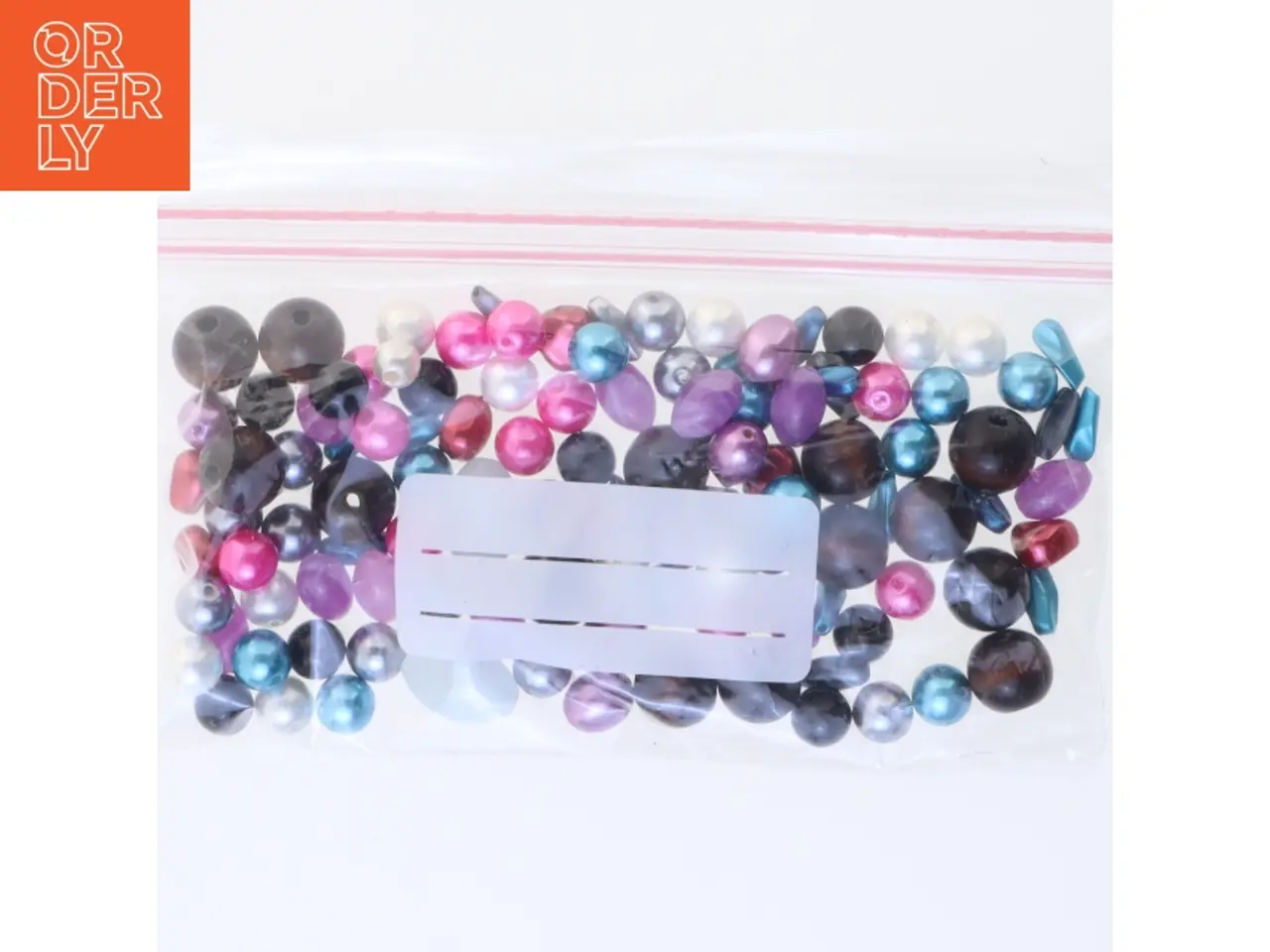 Billede 2 - Blanding af perler i forskellige farver (str. 15x8 cm)