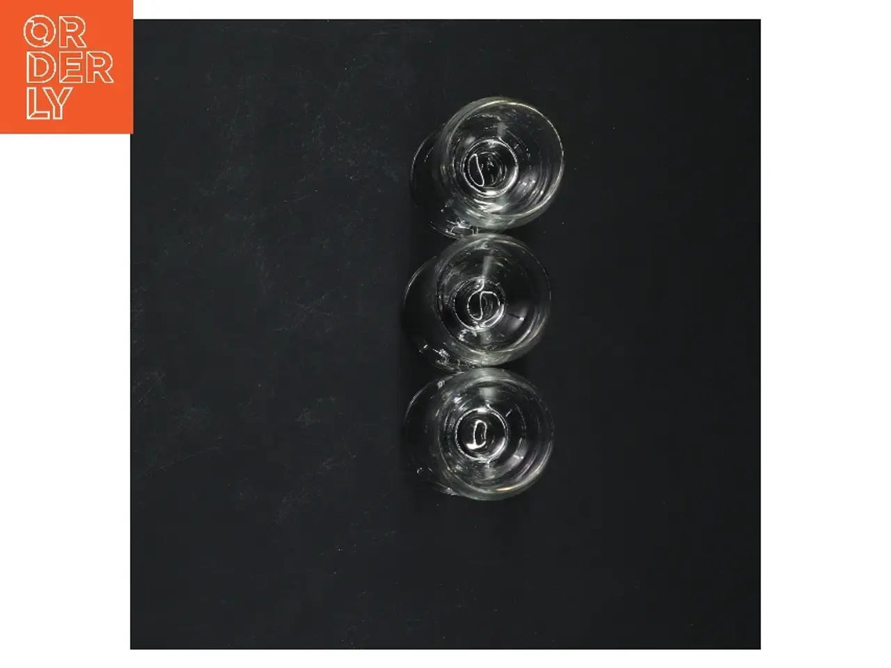 Billede 3 - Sæt af små glas (str. 3 styk, 8 cm)