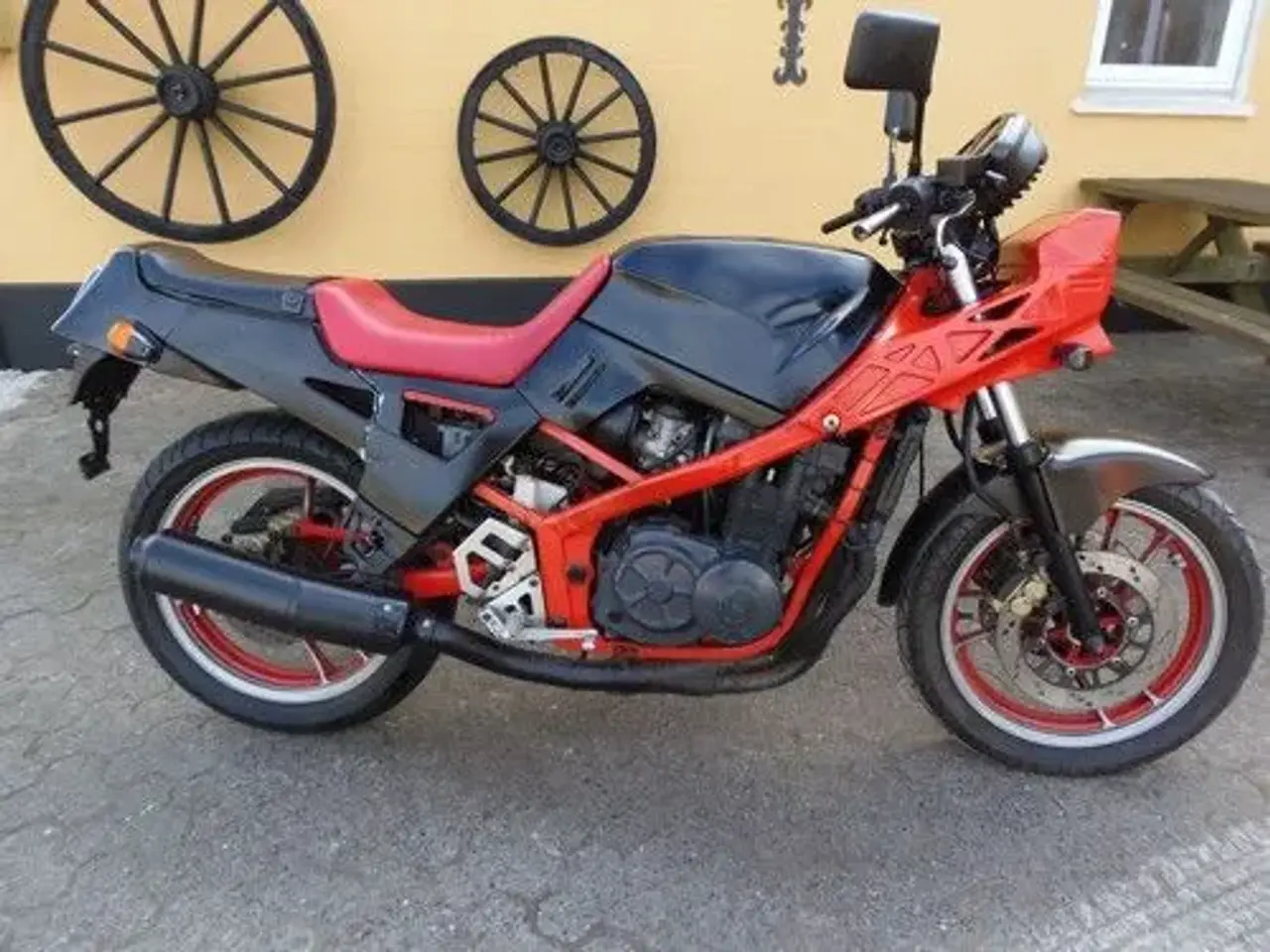 Billede 4 - Suzuki GSX 400 X Impulse - "Gør-det-selv"
