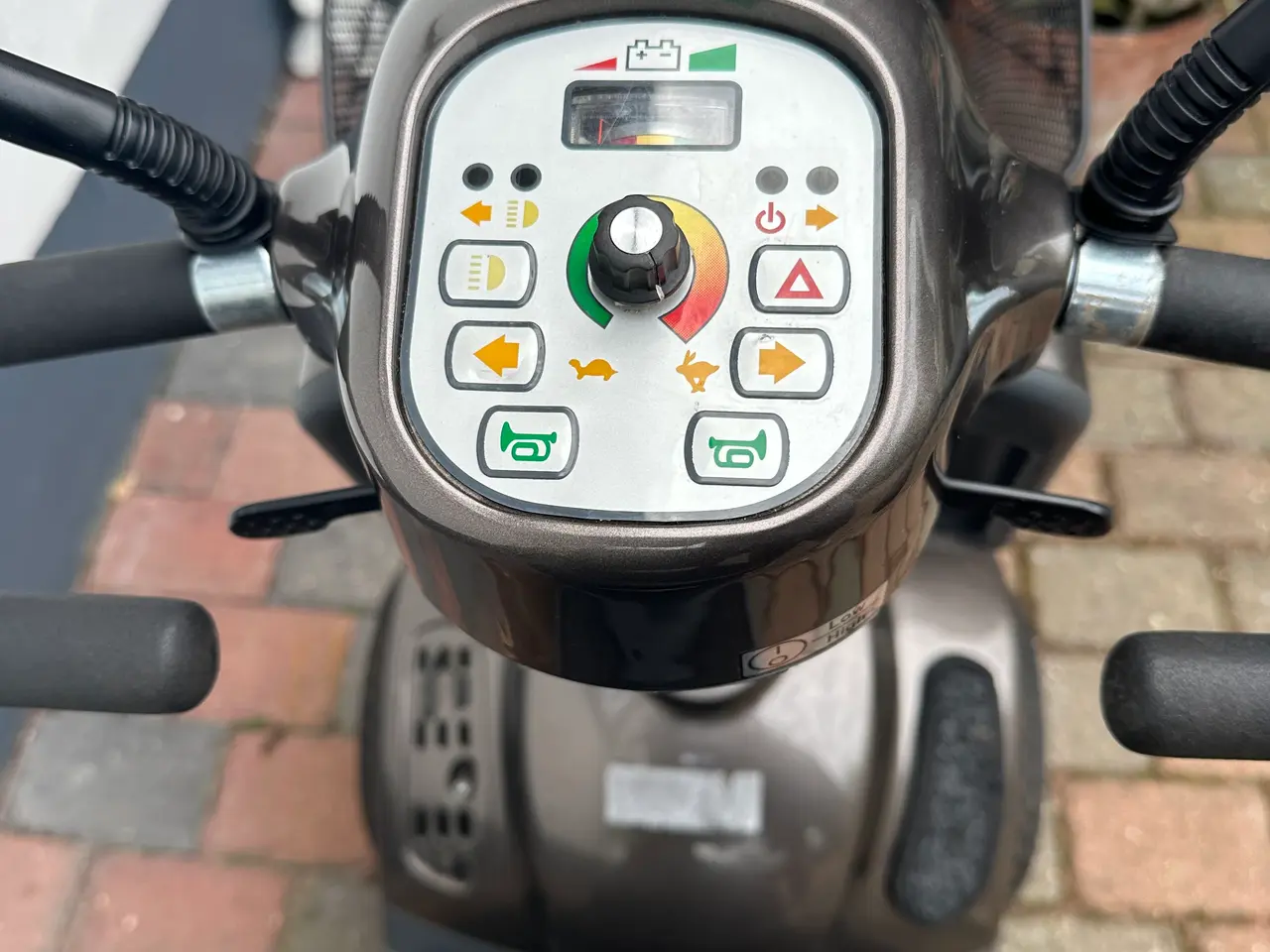 Billede 3 - Flot 4-hjulet Heartway el-scooter i mocca