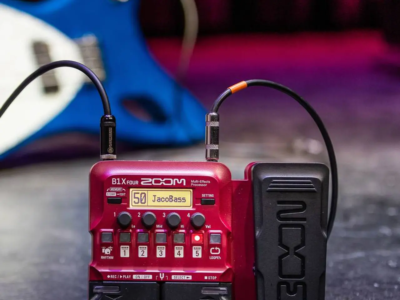 Billede 1 - Zoom B1X Four Bass Multi Effect sælges