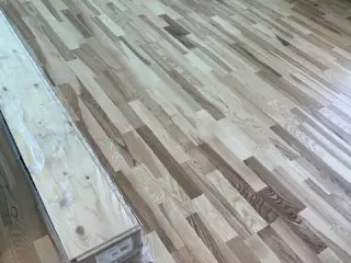 Parket - Asketræ 7,2 m2, inkl. underlag