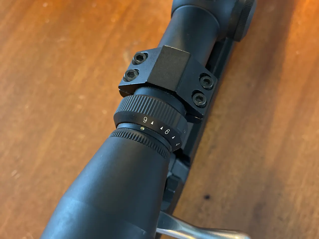 Billede 2 - Tikka tx1 17 hmr med dæmper og leupold 3-9x40
