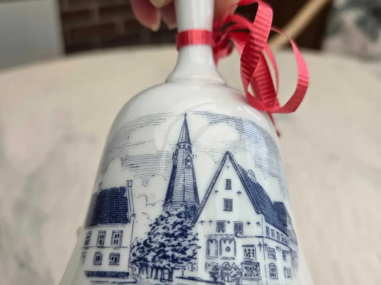 Billede 1 - Vintage juleklokke i porcelæn.
