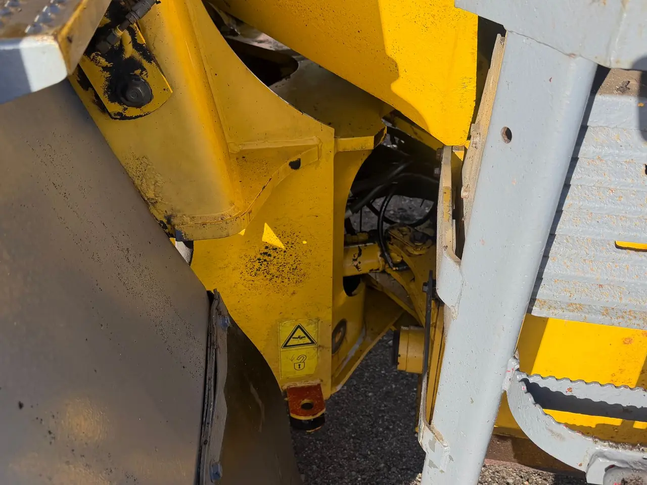 Billede 9 - Komatsu WA120 Fin 8 tons gummiged med centralsmøring