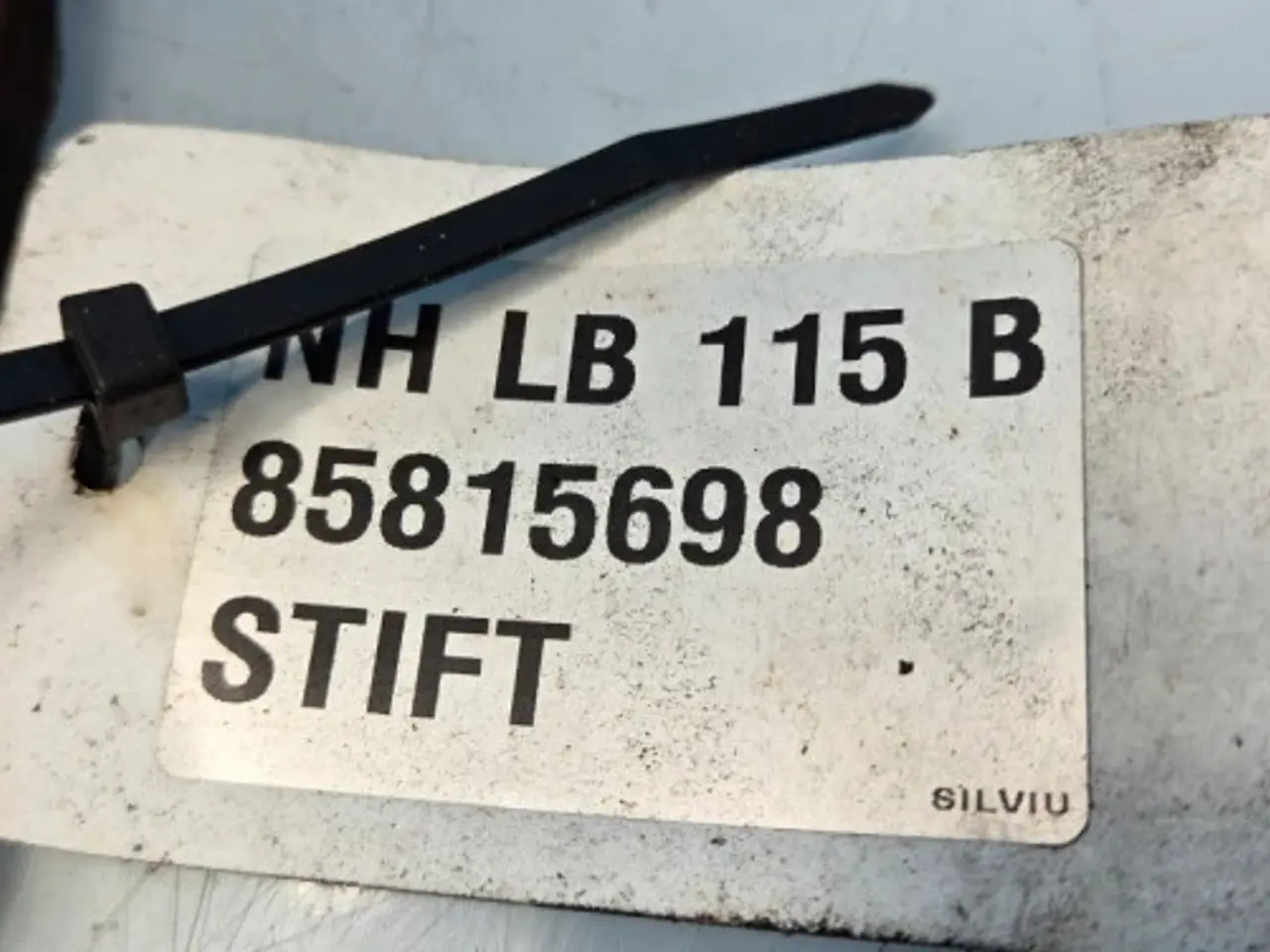 Billede 10 - New Holland LB115B Stift 85815698