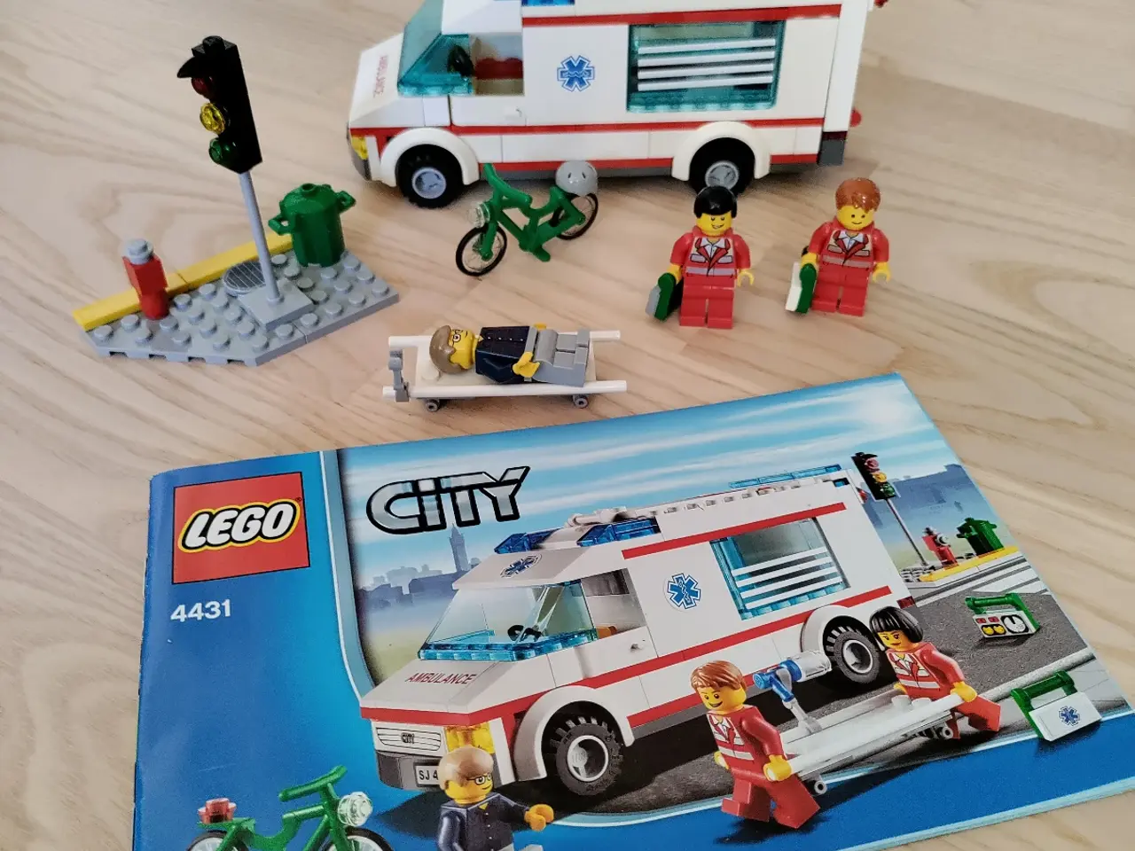 Billede 1 - Lego ambulance