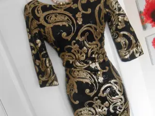 Kjole- BodyCoon. med sequin. str.40-42