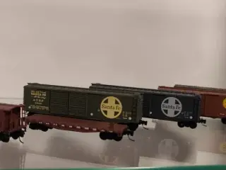 Modeltog. MicroTrains boxcars. Caboose. 6 stk. Z