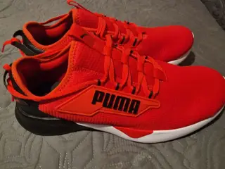 Sneakers Puma i str 42,5. Nye, men uden emballage.