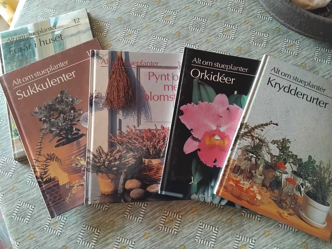 Billede 2 - 12 blomster-bøger om stueplanter