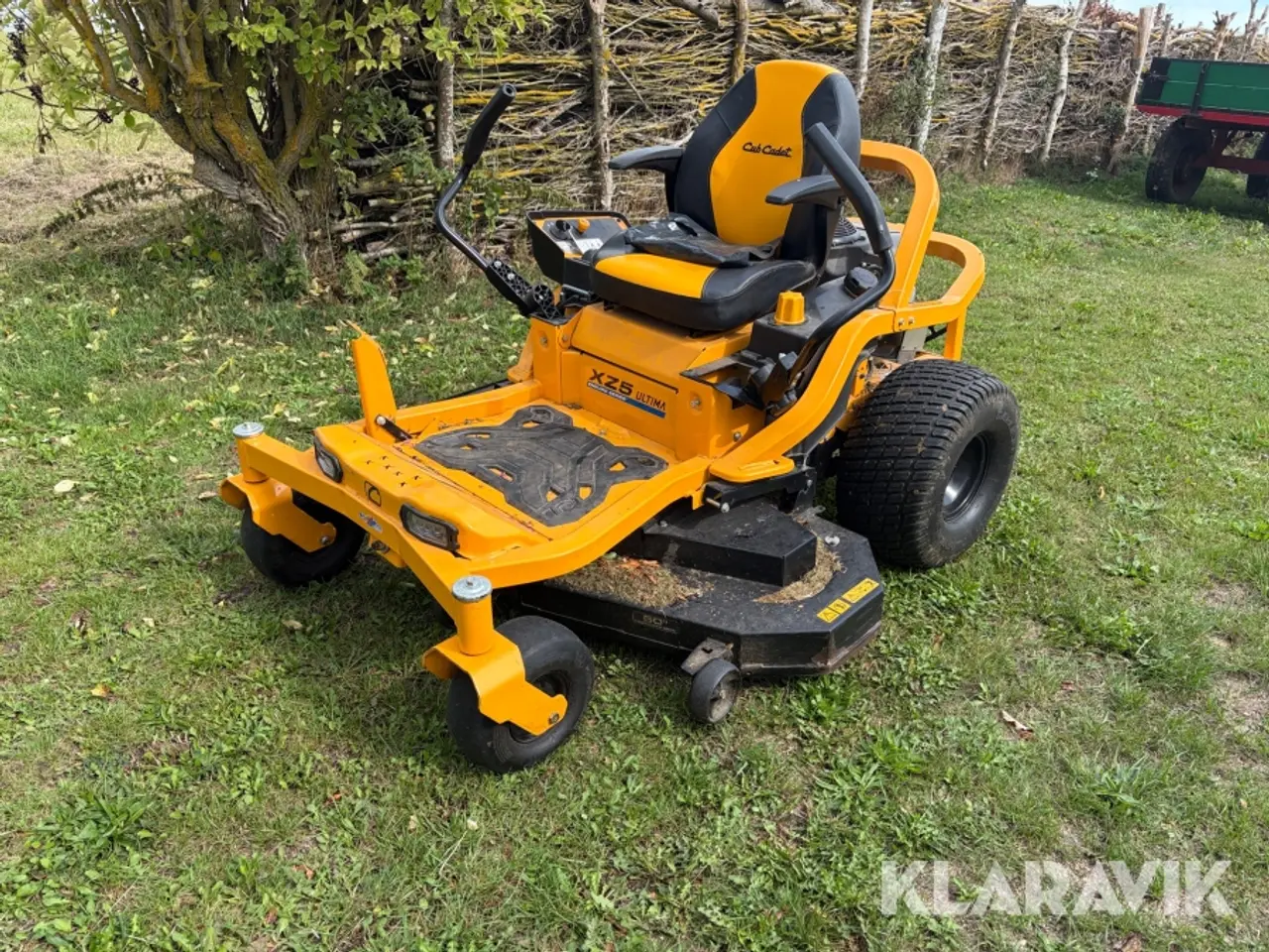 Billede 1 - Græsslåmaskine Cub Cadet X275 Ultima