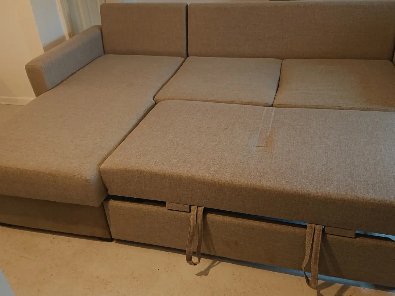 Billede 2 - Dobbelt sovesofa, liggemål 202x142, sandfarvet
