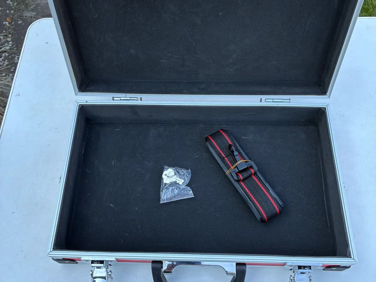 Billede 2 - Aluminium kuffert 🧳
