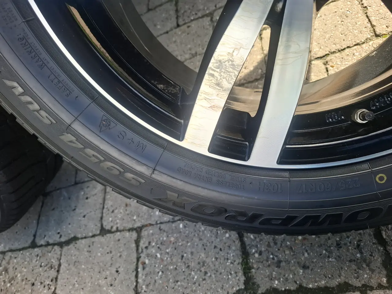 Billede 3 - 5x114,3 vinterdæk 225/60r17