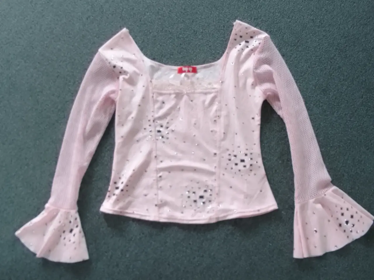 Billede 1 - Yndig bluse i sart rosa