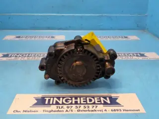 Iveco F2CE9684L Oliepumpe 504131225