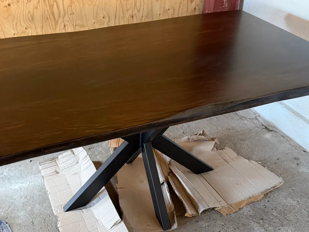 Billede 4 - Epoxy spisebord i moseeg med epoxy river